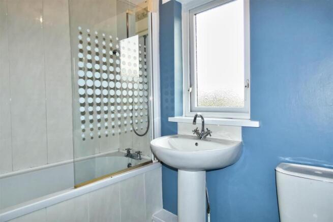 BATHROOM/W.C.