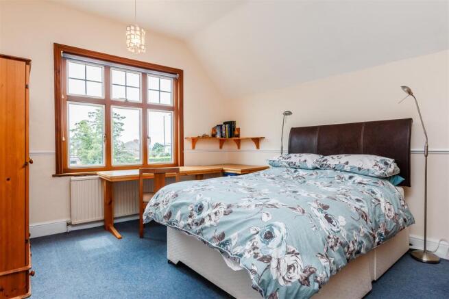 8295054-interior20.jpg