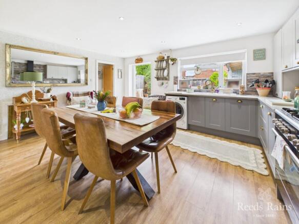 3 bed Bungalow for sale Image 5
