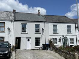 67, Alexandra Road, St. Austell PL25 4QW