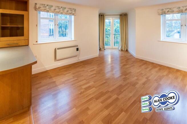 OPEN LIVING ROOM / KITCHEN