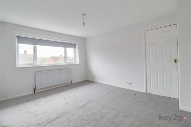 3 bed Semi-Detached for sale Image 10