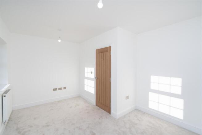 3 bed Semi-Detached for sale Image 10