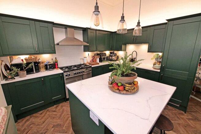 3 bed Terraced for sale Image 4