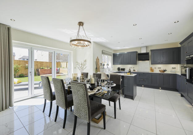 4 bed Detached for sale Image 5