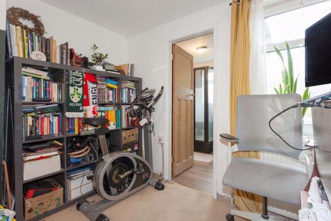 BEDROOM 2