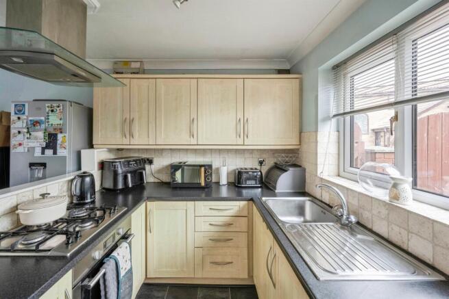 3 bed Detached for sale Image 9