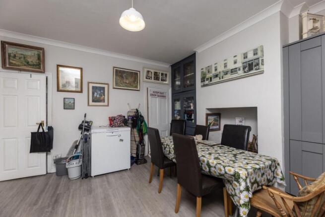 2 bed Terraced for sale Image 6