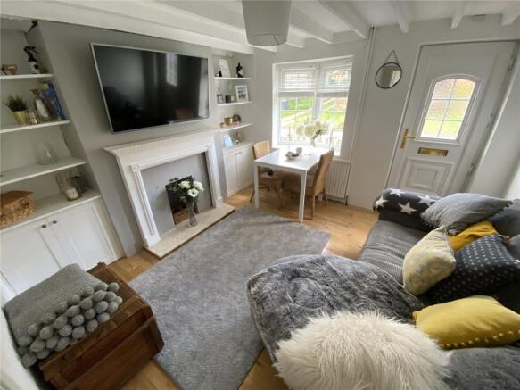 Ssitting Room