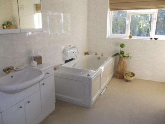 Master En-Suite