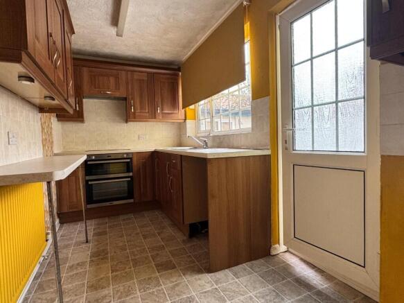 2 bed Terraced for sale Image 5