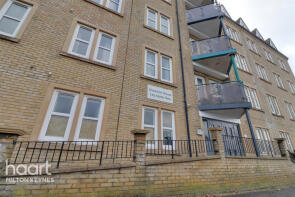 17, 152 Clarence House, North Row, Central Milton Keynes, Milton Keynes MK9 1AY