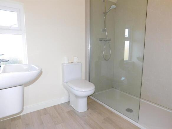 shower room (2).JPG