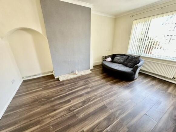 3 bed House to rent Image 5