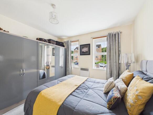 2 bed Apartment for sale Image 12