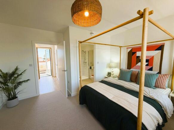 2 bed Terraced for sale Image 4