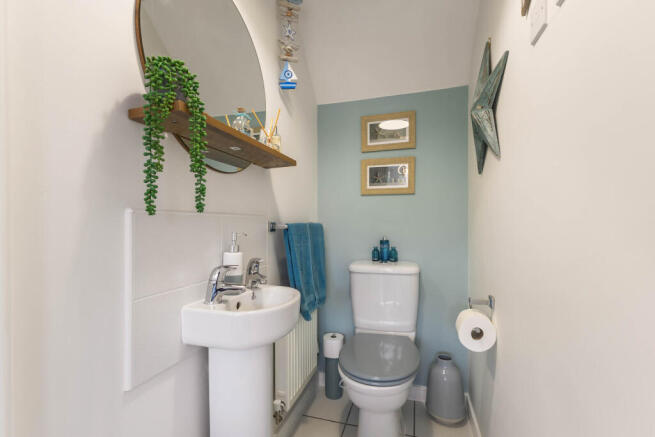 4 bed Detached for sale Image 8
