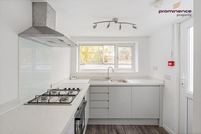 Roundhill Crescent-7