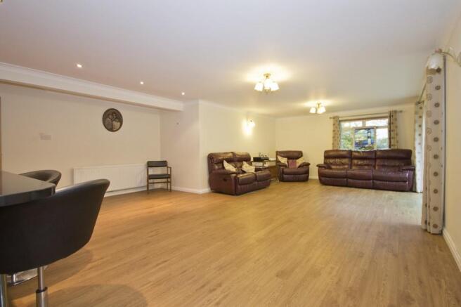 Living Room (2)