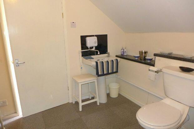 En suite cloaks (fir
