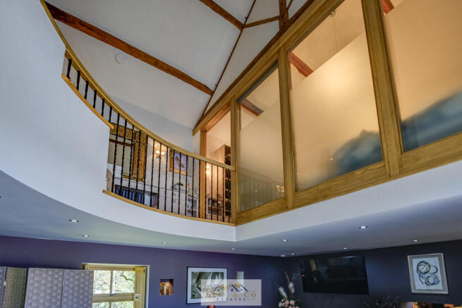 7 bed Barn Conversion for sale Image 12