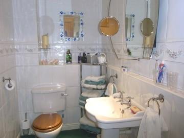 En suite to master