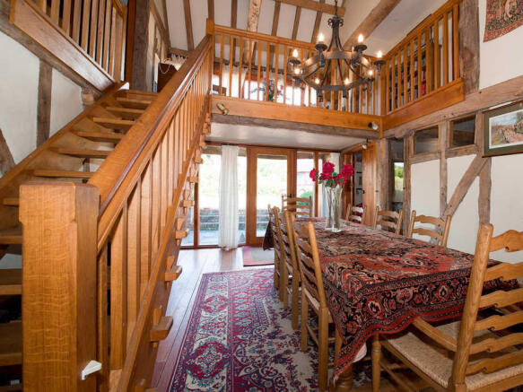 Galleried dining hall