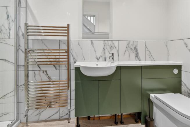 3 bed Terraced for sale Image 7