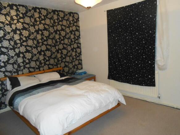 33 Bringhurst Bedroom (2).JPG