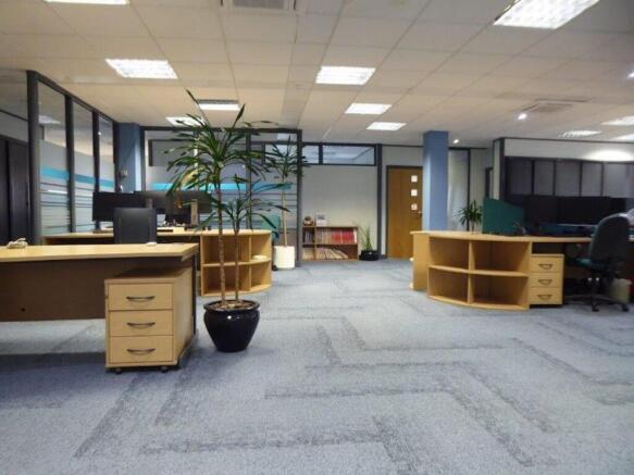 P1040036 cameo first floor.jpg