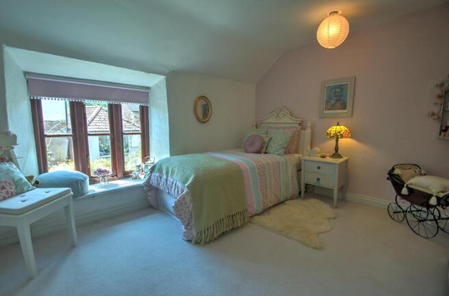 The Old Cottage Bed 3