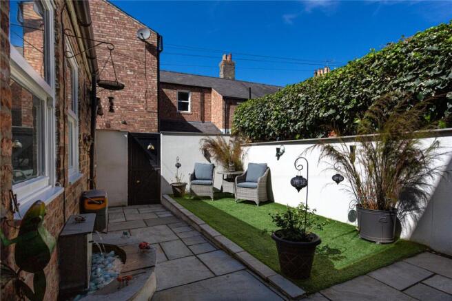 6 bed Terraced for sale Image 10