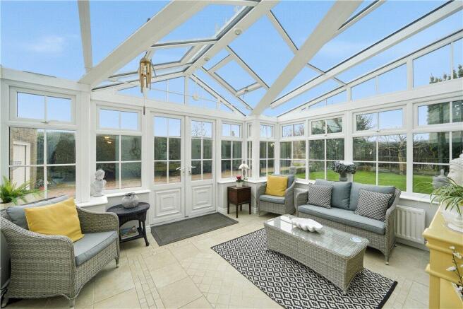 3 bed Semi-Detached for sale Image 4