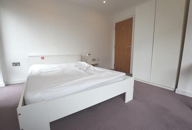 2 bed Apartment to rent Image 9