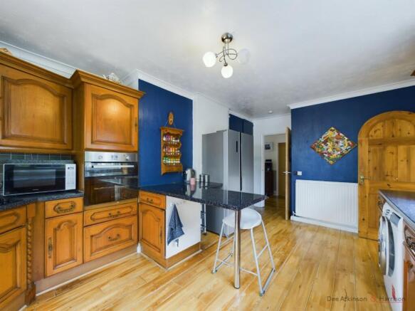 2 bed Detached Bungalow for sale Image 6