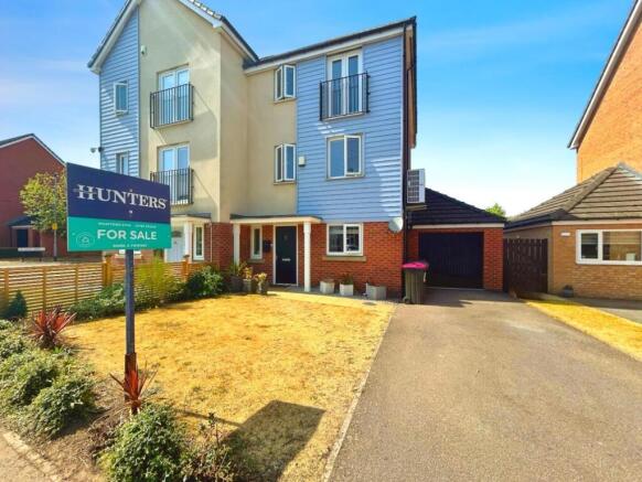 4 bed Semi-Detached for sale in rotherham