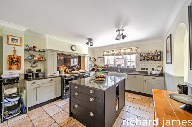 Twineham Road, Redhouse, Swindon, SN25 photo 4