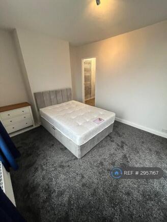 3 bed End of Terrace to rent Image 8