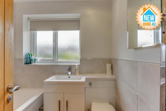 FAMILY BATHROOM:
