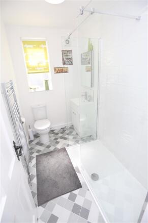 Shower Room.jpg