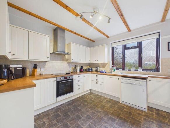 3 bed Detached for sale Image 9