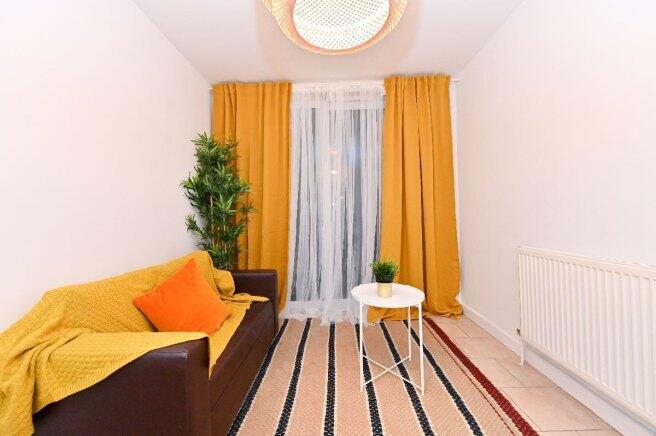 room-2-90-centurion-close-n7-8uj-993853