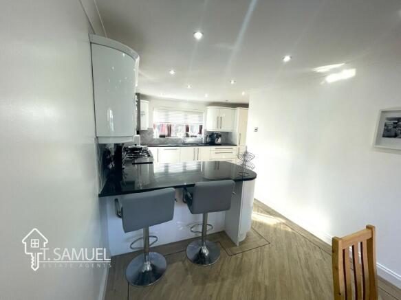 Kitchen 7.JPG