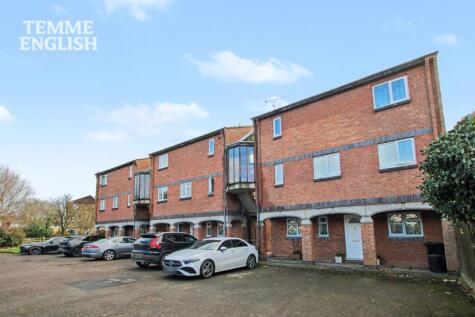 Fairfax Avenue, Basildon, SS13