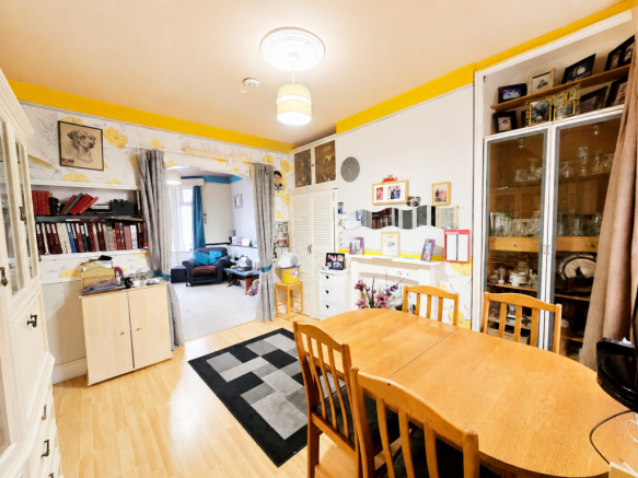 3 bed Terraced for sale Image 4