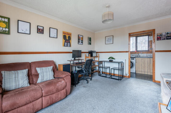 LOUNGE REAR