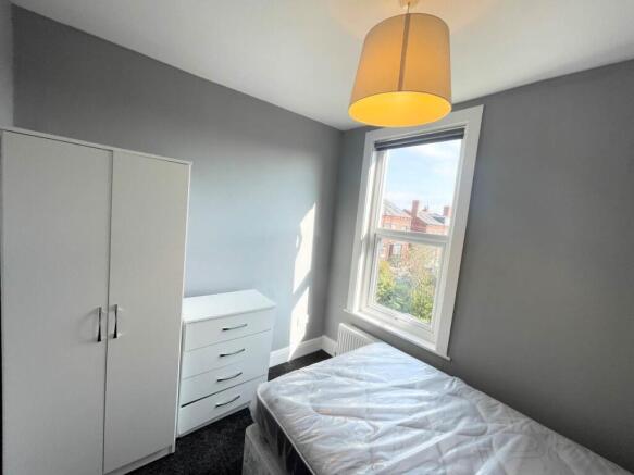 Room 2 (2)