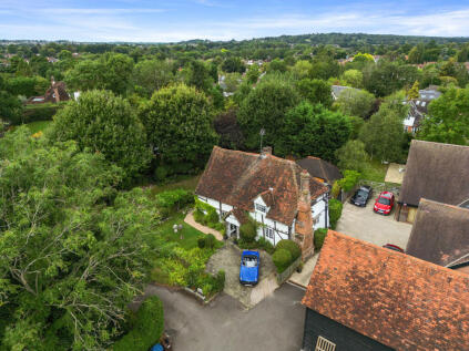 Moss Lane, Pinner, Middlesex, HA5 3AW
