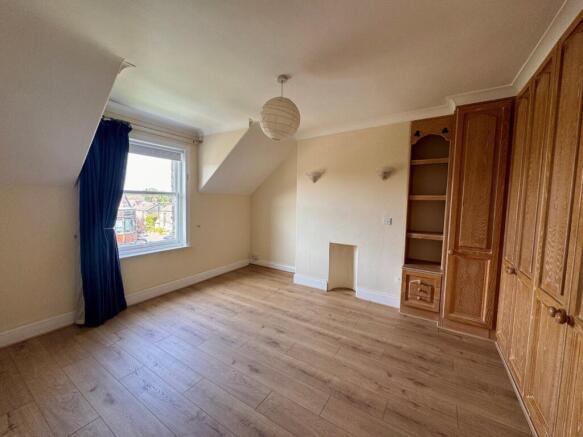 2 bed Apartment for sale Image 4