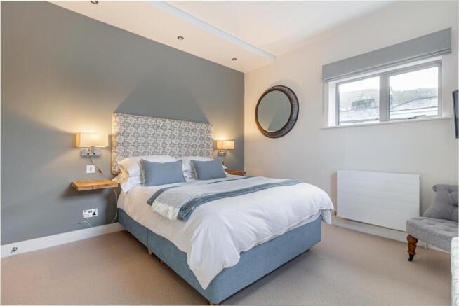 bedroom-1-2.jpg
